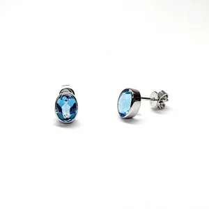 9ct-White-Gold-8mm-x-6mm-Oval-Blue-Topaz-Stud-Earrings-ES00318