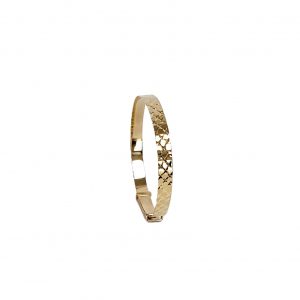 Gold expanding baby bangle 5mm wide with a diamond cut pattern BBG0003